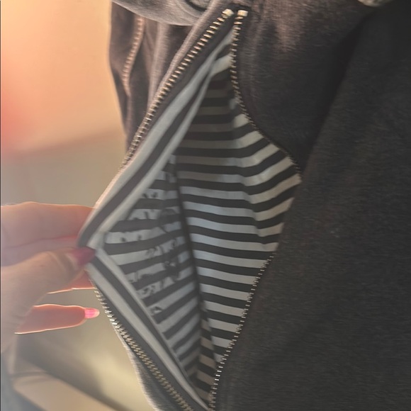 Lululemon Athletica Rare Special Edition - Picture 9 of 9